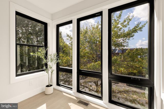 3923 14TH ST NW #5, Washington, DC 20011