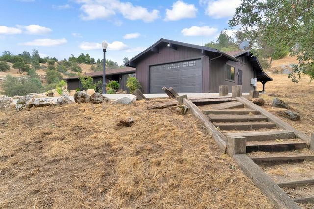 23328 Granite Creek Ln, Clovis, CA 93619