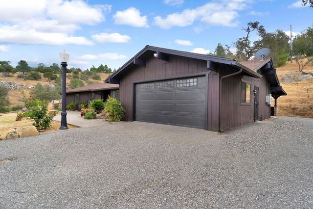 23328 Granite Creek Ln, Clovis, CA 93619