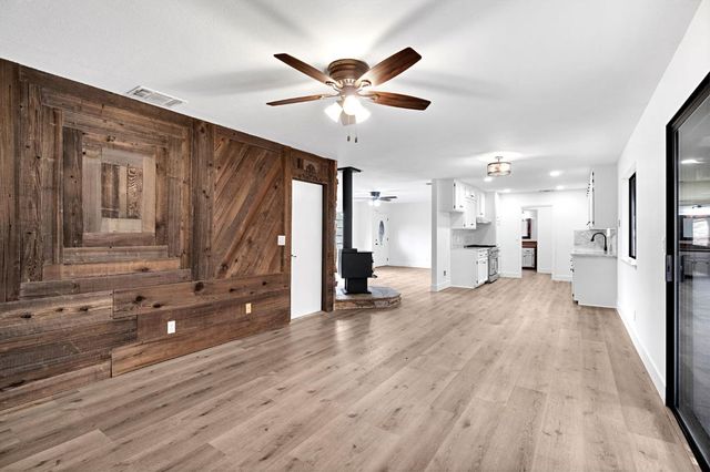 23328 Granite Creek Ln, Clovis, CA 93619