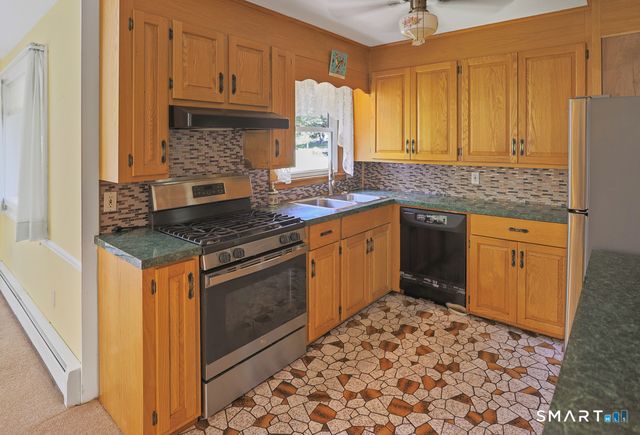 234 Airline Road, Clinton, CT 06413