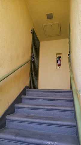 4060 URSULA 12, Los Angeles, CA 90008