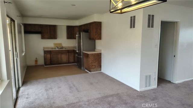 4060 URSULA 12, Los Angeles, CA 90008