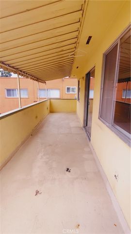 4060 URSULA 12, Los Angeles, CA 90008