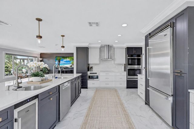 2612 KEYSTONE COURT N, St Petersburg, FL 33710