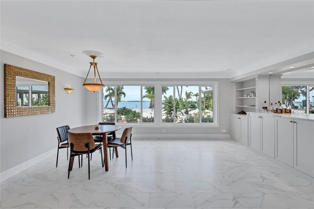 2612 KEYSTONE COURT N, St Petersburg, FL 33710