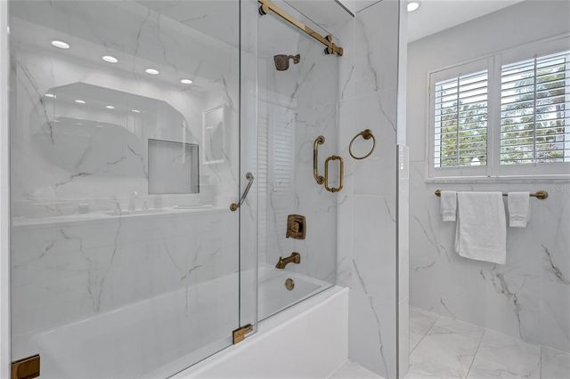 2612 KEYSTONE COURT N, St Petersburg, FL 33710