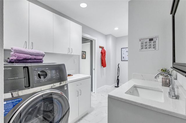 2612 KEYSTONE COURT N, St Petersburg, FL 33710