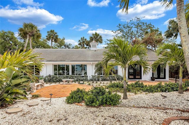 2612 KEYSTONE COURT N, St Petersburg, FL 33710