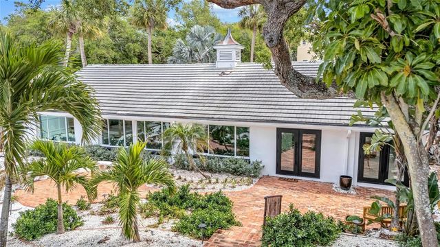 2612 KEYSTONE COURT N, St Petersburg, FL 33710