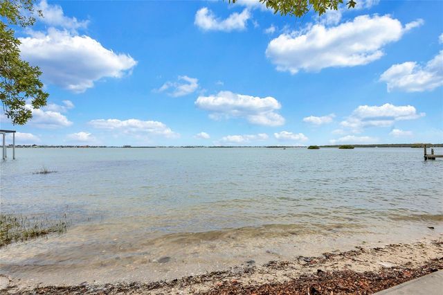 2612 KEYSTONE COURT N, St Petersburg, FL 33710