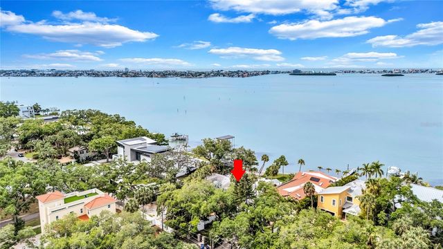 2612 KEYSTONE COURT N, St Petersburg, FL 33710