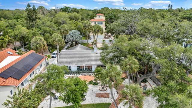 2612 KEYSTONE COURT N, St Petersburg, FL 33710