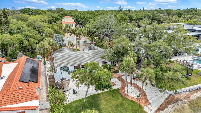 2612 KEYSTONE COURT N, St Petersburg, FL 33710