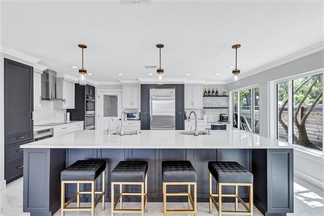 2612 KEYSTONE COURT N, St Petersburg, FL 33710