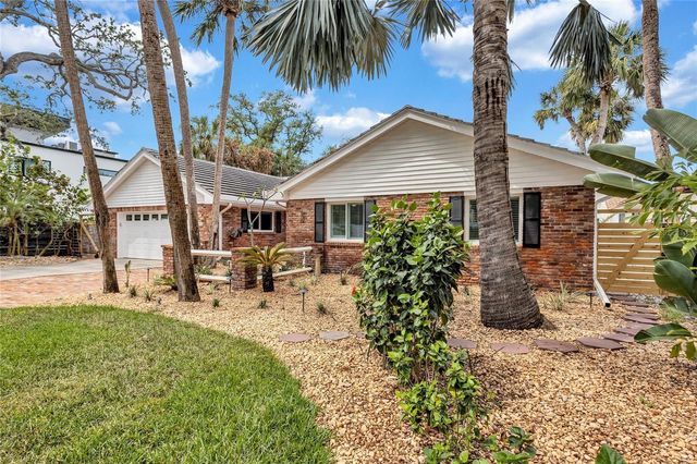 2612 KEYSTONE COURT N, St Petersburg, FL 33710