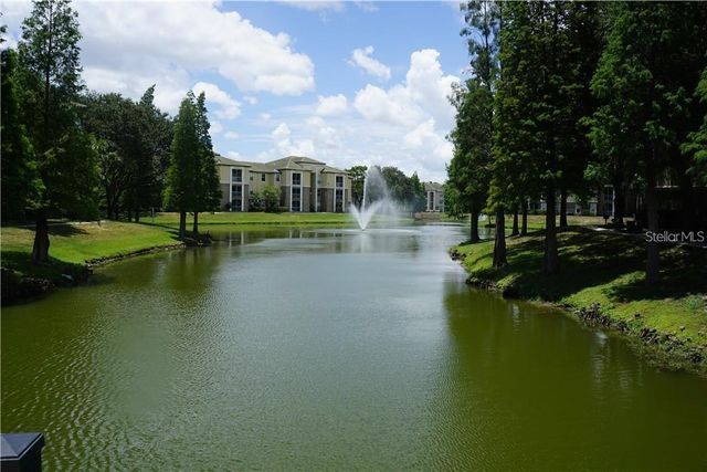 5817 LEGACY CRESCENT PLACE 302, Riverview, FL 33578