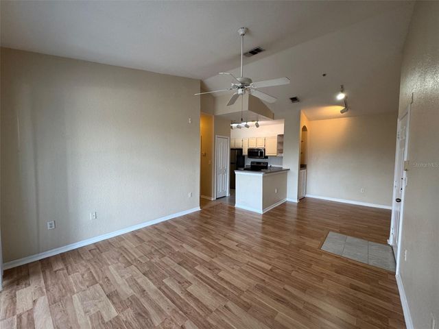 5817 LEGACY CRESCENT PLACE 302, Riverview, FL 33578