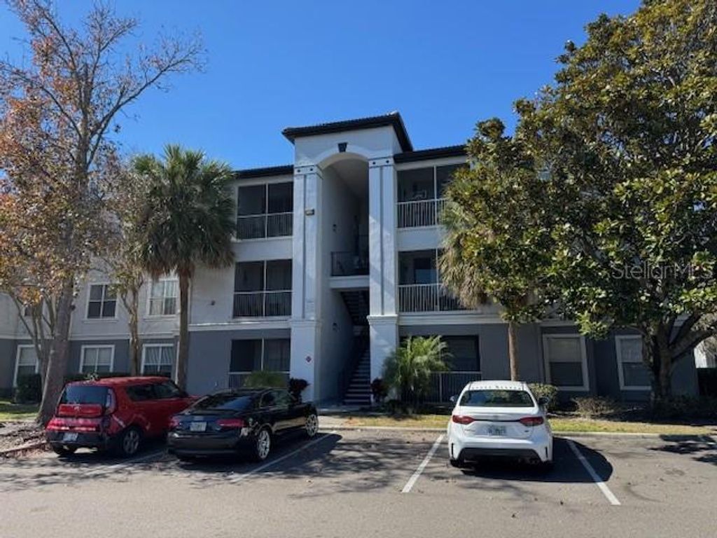 5817 LEGACY CRESCENT PLACE 302, Riverview, FL 33578