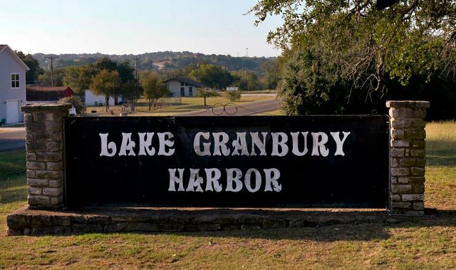 5801 Archery Court, Granbury, TX 76048