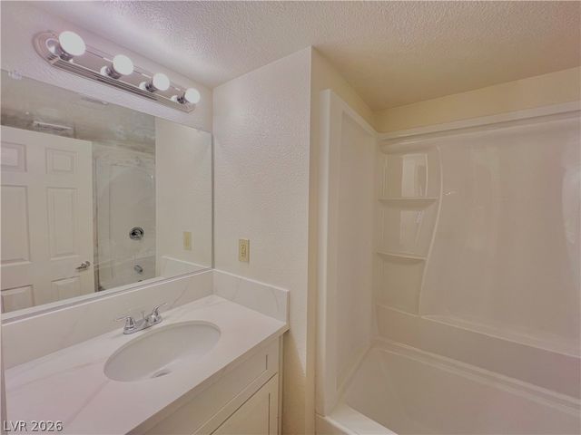 5220 Indian River Drive 293, Las Vegas, NV 89103