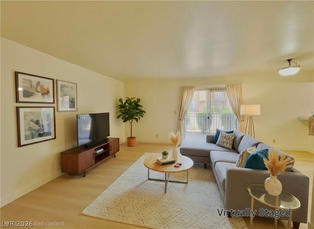5220 Indian River Drive 293, Las Vegas, NV 89103