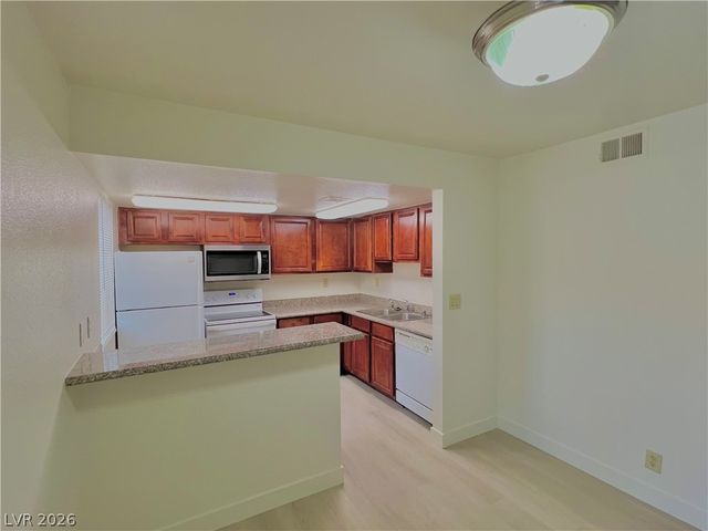 5220 Indian River Drive 293, Las Vegas, NV 89103