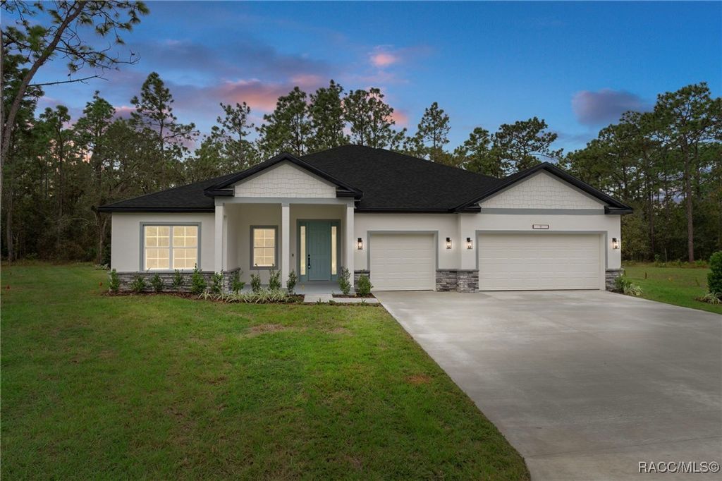 8 Boxleaf Court S, Homosassa, FL 34446