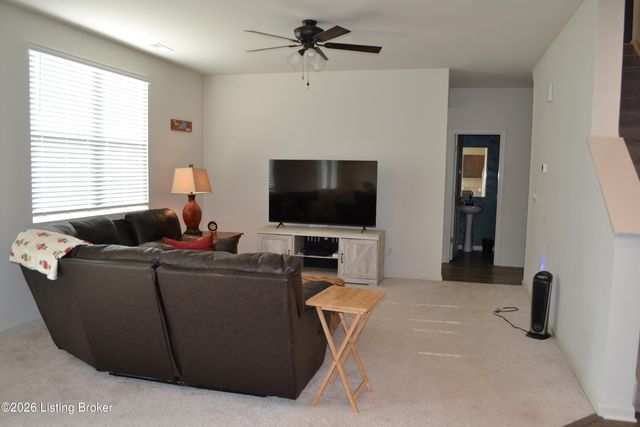 1029 Dry Run Ct, Shelbyville, KY 40065