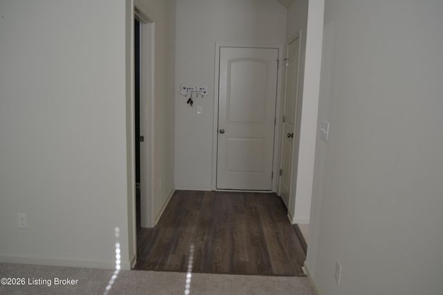 1029 Dry Run Ct, Shelbyville, KY 40065