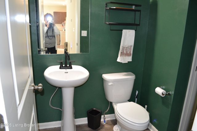 1029 Dry Run Ct, Shelbyville, KY 40065