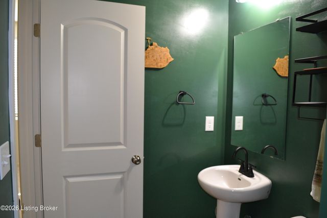 1029 Dry Run Ct, Shelbyville, KY 40065