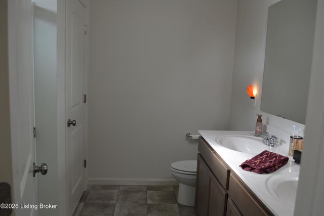 1029 Dry Run Ct, Shelbyville, KY 40065