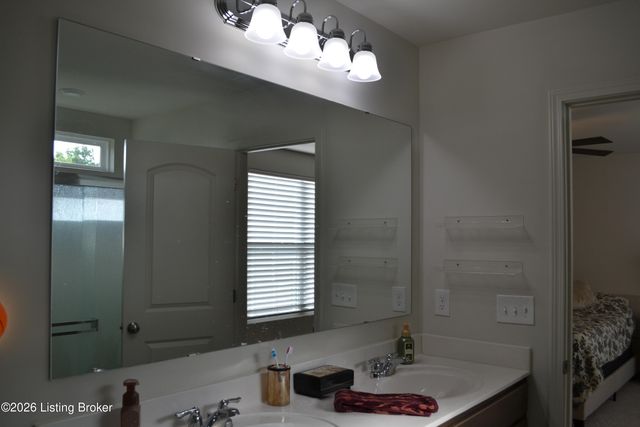 1029 Dry Run Ct, Shelbyville, KY 40065
