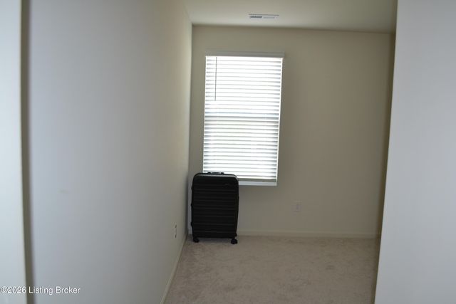 1029 Dry Run Ct, Shelbyville, KY 40065
