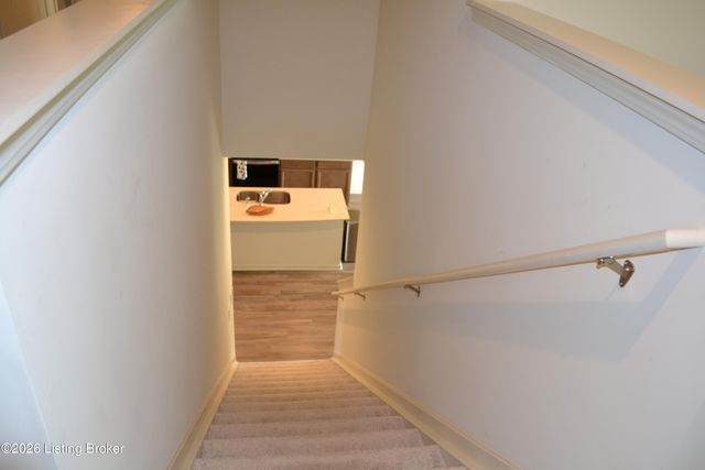 1029 Dry Run Ct, Shelbyville, KY 40065