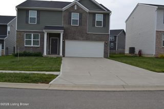 1029 Dry Run Ct, Shelbyville, KY 40065