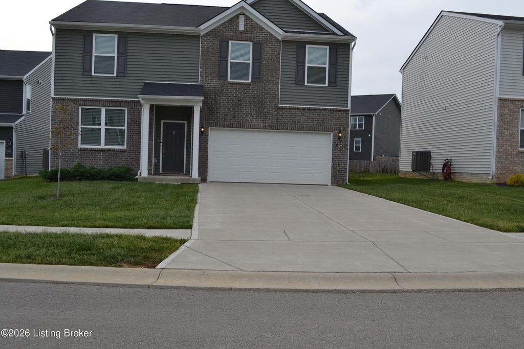 1029 Dry Run Ct, Shelbyville, KY 40065