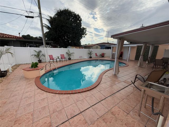 380 W 41st Street, Hialeah, FL 33012