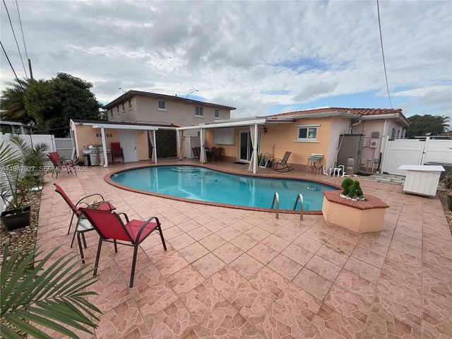 380 W 41st Street, Hialeah, FL 33012
