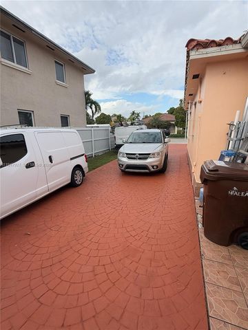 380 W 41st Street, Hialeah, FL 33012