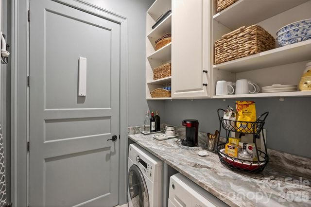 241 Queens Road, Charlotte, NC 28204