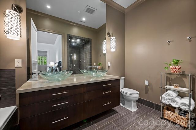 241 Queens Road, Charlotte, NC 28204