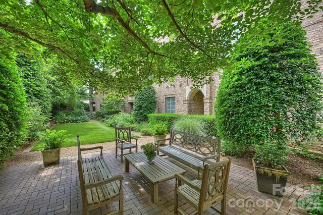 241 Queens Road, Charlotte, NC 28204