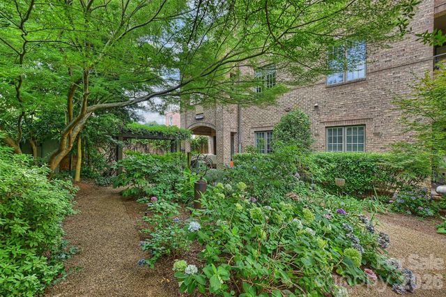 241 Queens Road, Charlotte, NC 28204