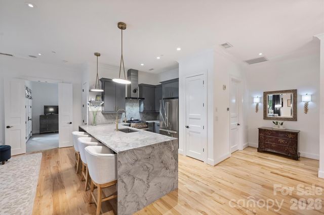 241 Queens Road, Charlotte, NC 28204