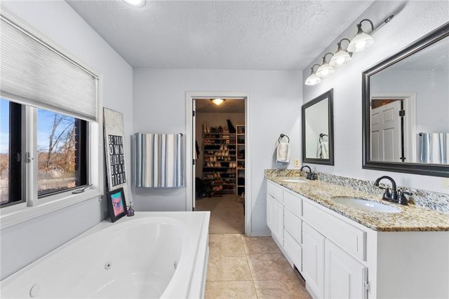 3103 Red Fox Ridge, Bentonville, AR 72712