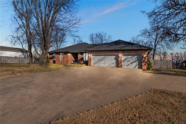 3103 Red Fox Ridge, Bentonville, AR 72712