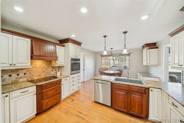 6507 E 66th Street, Tulsa, OK 74133