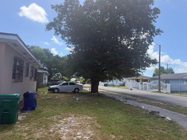 7803 NW 8th Avenue, Miami, FL 33150